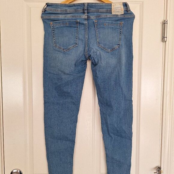 Zara Basic Z 1975 Denim - Size 6 (Blue , 27-inch Inseam) - Picture 4 of 9